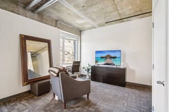 1899 N Gaylord St, Unit 313 in Denver, CO - Foto de edificio - Building Photo