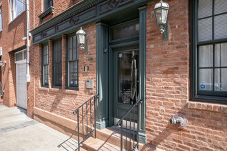 221 Willow Ave in Hoboken, NJ - Building Photo - Building Photo