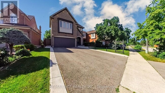 property at 2664 Castlebridge Dr