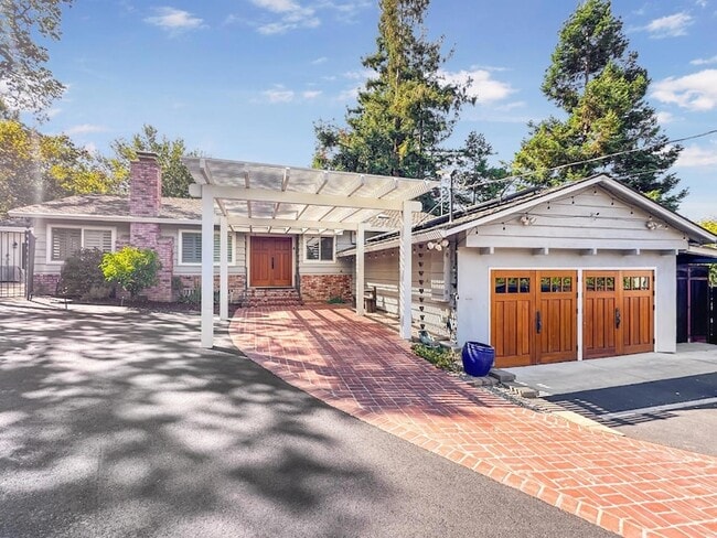 1515 Altschul Ave in Menlo Park, CA - Building Photo - Building Photo
