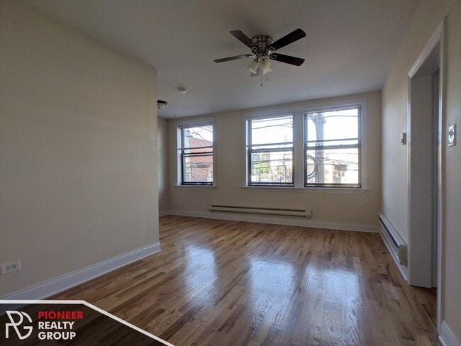 812 W Diversey Pky, Unit 818-H
