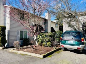 3625 SW Troy St in Portland, OR - Building Photo