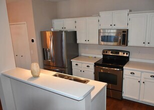 17860 Cobblestone Way in Eden Prairie, MN - Building Photo - Building Photo