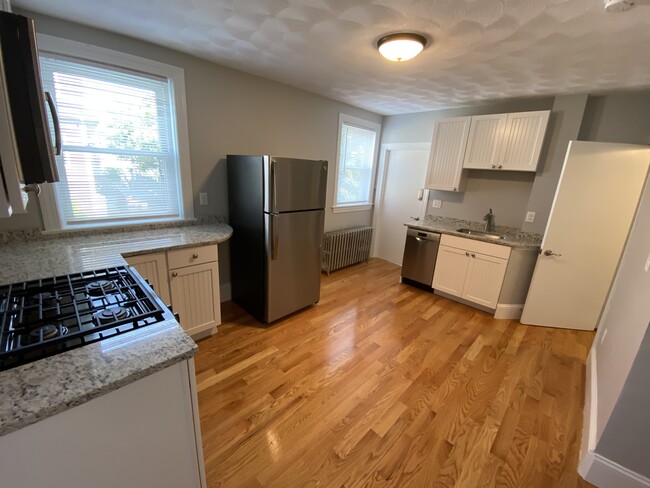 309 Highland Ave, Unit A