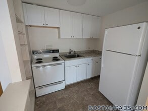 189 W Wyoming Ave in Melrose, MA - Building Photo - Building Photo