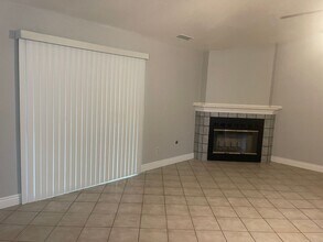 547 Mathew St in Porterville, CA - Building Photo - Building Photo