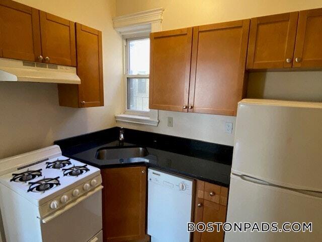 38 Hemenway St in Boston, MA - Building Photo