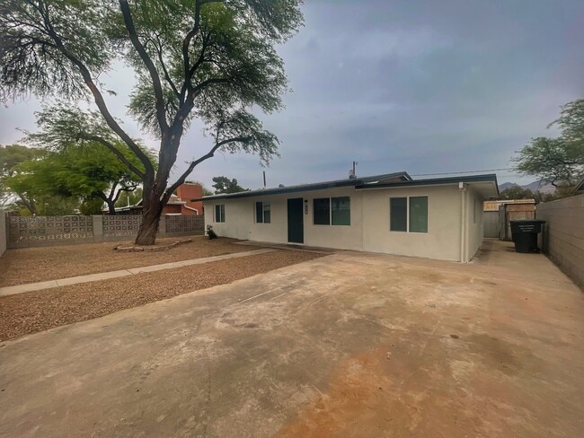 property at 4349 E Lester St