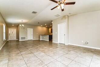 7204 Ozello Trail Ave in Sun City Center, FL - Building Photo - Building Photo