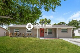 2812 47th Ave S in St. Petersburg, FL - Building Photo