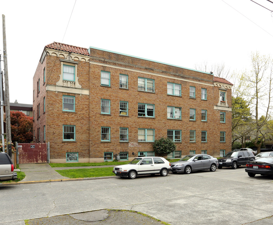 Lauren May Apartments in Seattle, WA - Building Photo