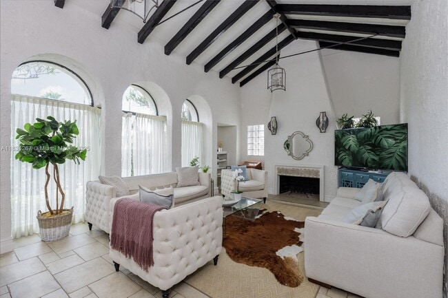 1134 Harrison St in Hollywood, FL - Building Photo - Building Photo