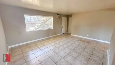 850 E. Washington Ave in Escondido, CA - Building Photo - Interior Photo