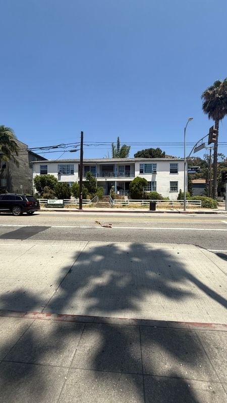 property at 1701 Nichols Canyon Rd
