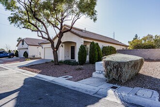 2365 Radiant Beam Ave in Las Vegas, NV - Building Photo - Building Photo