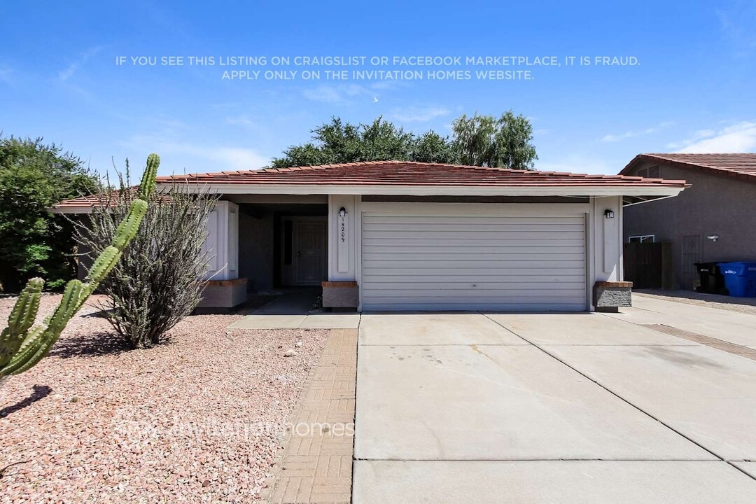 14209 N 20th Way in Phoenix, AZ - Building Photo