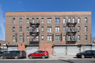 423 E 98th St in Brooklyn, NY - Building Photo - Building Photo