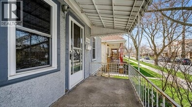 1153 Gladstone Ave in Windsor, ON - Building Photo - Building Photo