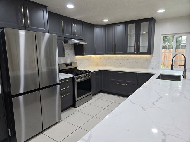 property at 19 Rolling Ridge Dr