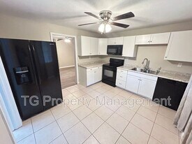 3958 Hunter Cir in Jacksonville, FL - Building Photo