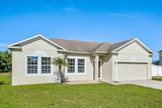 3766 Fieldstone Cir in Winter Haven, FL - Foto de edificio - Building Photo