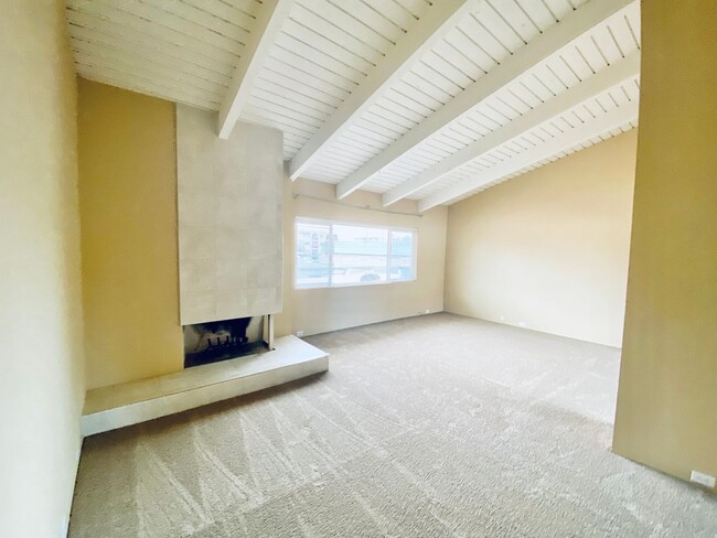 4152 Loma Riviera Ln in San Diego, CA - Building Photo - Building Photo