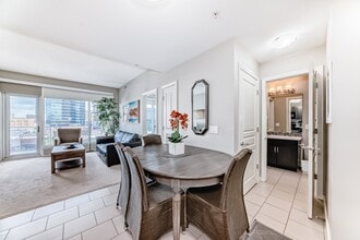 1320-1320 1st St SE in Calgary, AB - Building Photo - Building Photo