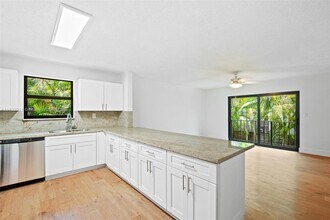 3125 Virginia St in Miami, FL - Building Photo - Building Photo