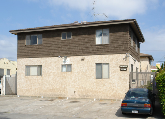 4249-4255 Menlo Ave in San Diego, CA - Building Photo - Building Photo