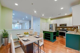 609 Blossom Cir in Dayton, NJ - Building Photo - Building Photo