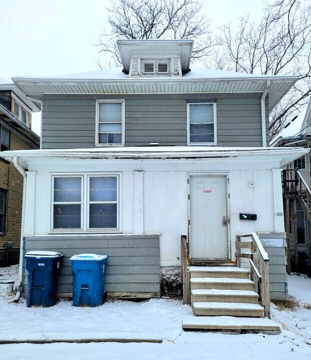 1107 Mulberry St in Waterloo, IA - Building Photo