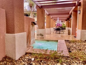 913 Duckhorn Ct in Las Vegas, NV - Building Photo - Building Photo