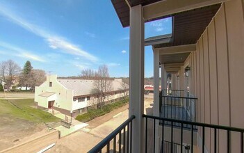 Hillside Apartments in Faribault, MN - Building Photo - Building Photo