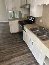 3645 Lee Dr in Jackson, MS - Building Photo - Building Photo