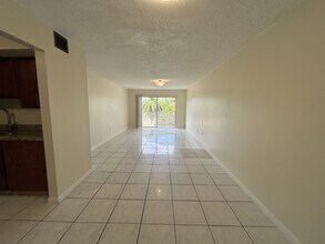 3600 NW 21st St in Lauderdale Lakes, FL - Building Photo - Building Photo