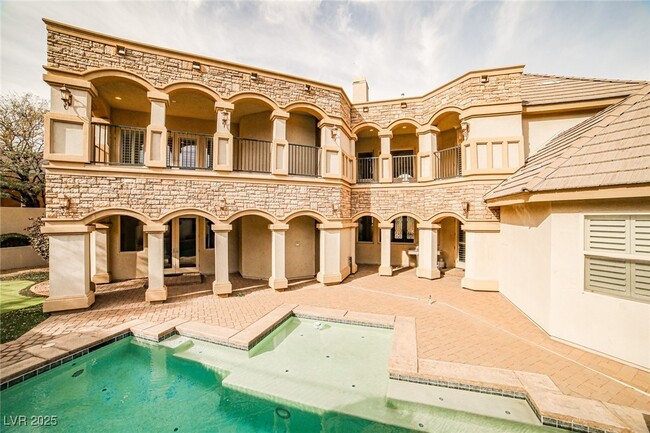 property at 768 Tozzetti Ln