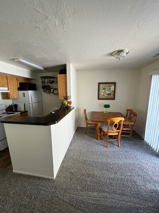 841 E Arcadia Green Way in Salt Lake City, UT - Building Photo - Building Photo