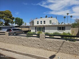 2321 N 30th St in Phoenix, AZ - Building Photo