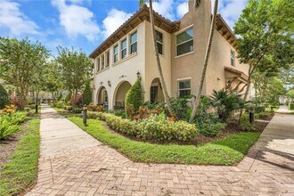 2957 St Thomas Dr in Hollywood, FL - Building Photo - Building Photo