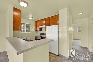 1160 Rice St in Vallejo, CA - Building Photo - Building Photo
