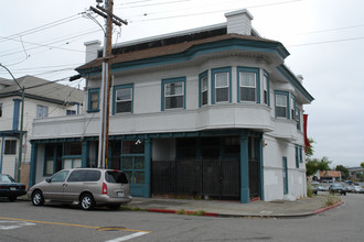 1200-1201 13th Ave in Oakland, CA - Building Photo - Building Photo