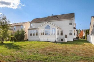 8147 Grayden Ln in Brandywine, MD - Foto de edificio - Building Photo