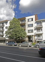 3520 Édouard-Montpetit Apartments