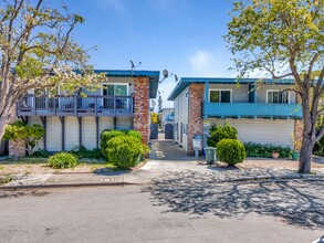 231-233 Felix St in Santa Cruz, CA - Foto de edificio - Building Photo