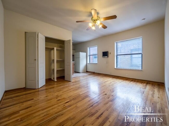 821 W Cornelia Ave in Chicago, IL - Building Photo - Building Photo