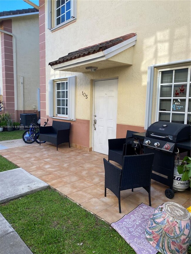 6763 NW 182nd St in Hialeah, FL - Building Photo - Building Photo