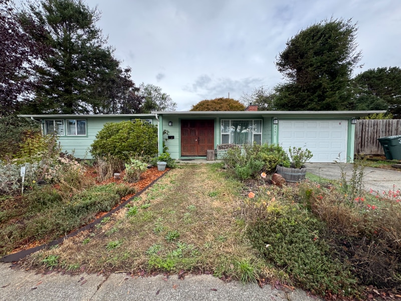 3351 High St in Eureka, CA - Building Photo