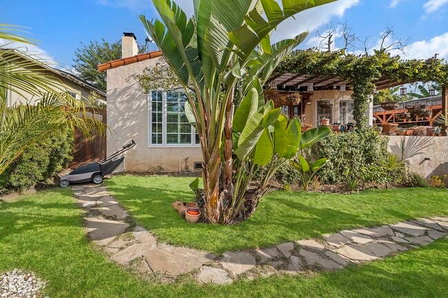 4044 Huron Ave in Culver City, CA - Building Photo - Building Photo