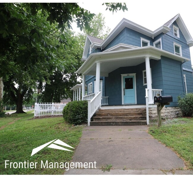 901 Leavenworth St in Manhattan, KS - Building Photo - Building Photo
