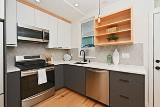 6300 26th Ave NW in Seattle, WA - Building Photo - Building Photo